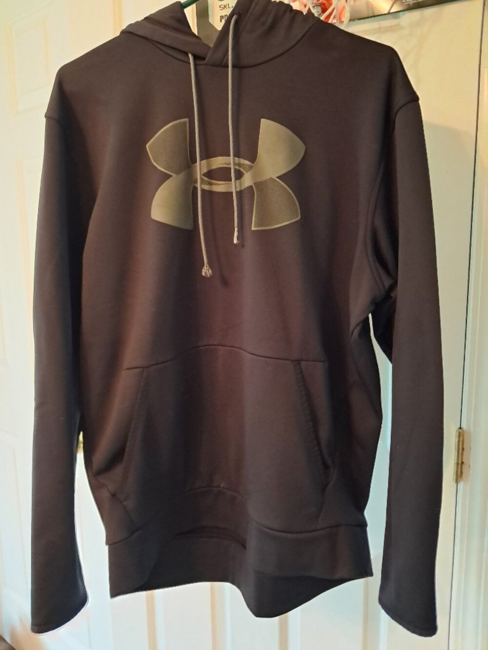 Under Amour Loose Coldgear Black size large men's hoodie